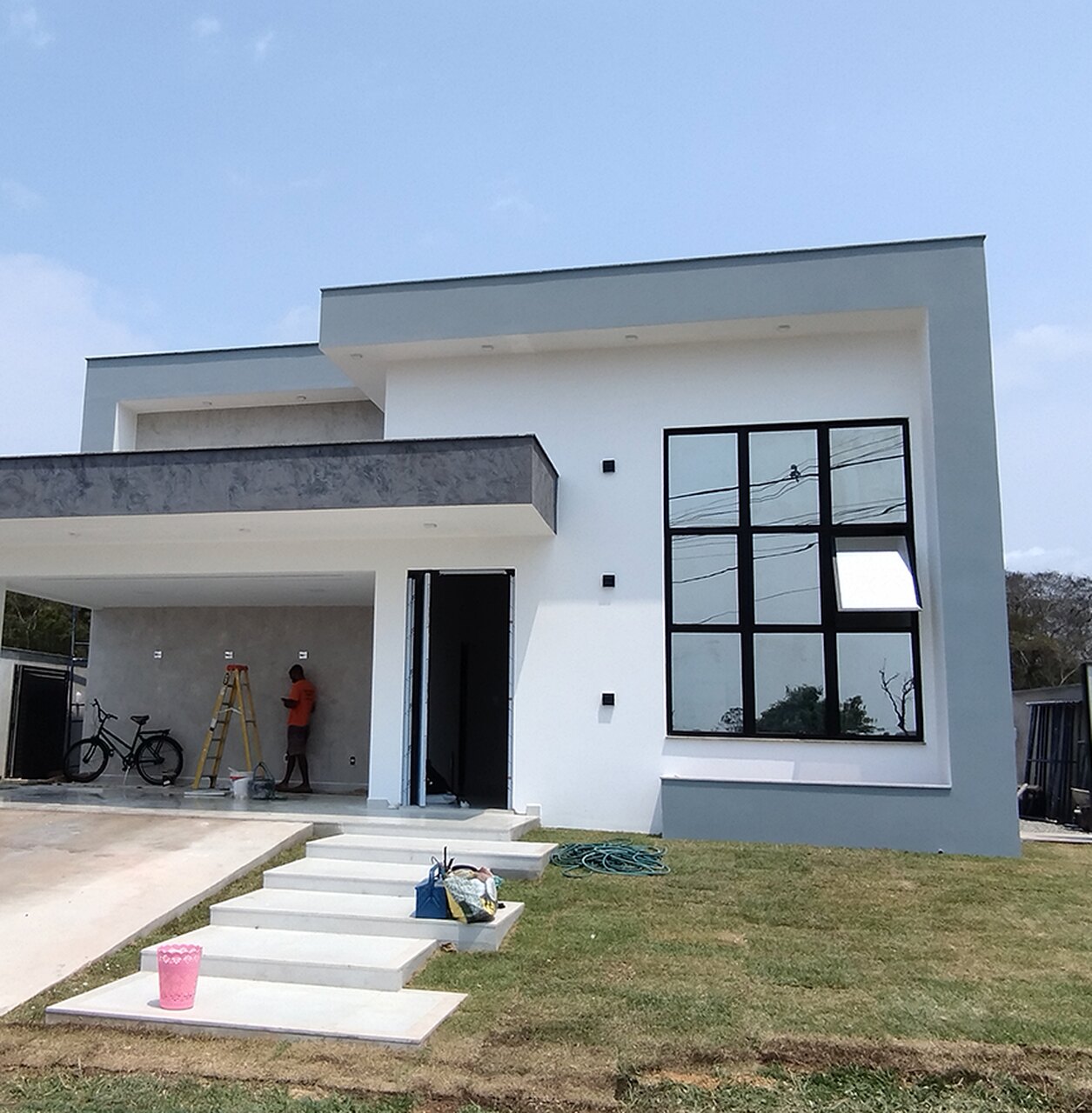 1_Easy-Resize.com (1)