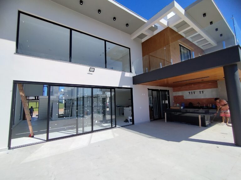 ESQUADRIAS DE ALUMINIO